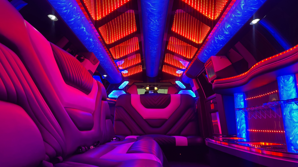 Step inside a Dream Limousines limo rental and experience luxury with plush seating, ambient lighting, and top-tier amenities. Book your limousine rental for any occasion today!